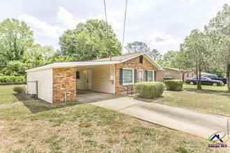 316 Oklahoma Ave in Warner Robins, GA - Building Photo - Building Photo
