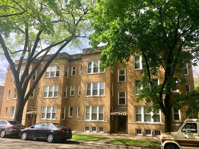 2536 W Thorndale Ave in Chicago, IL - Building Photo