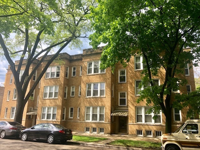 property at 2536 W Thorndale Ave