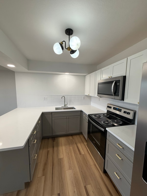 730 E Shore Dr in Pekin, IL - Building Photo - Building Photo