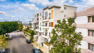 1330 Federal Ave in Los Angeles, CA - Foto de edificio - Building Photo