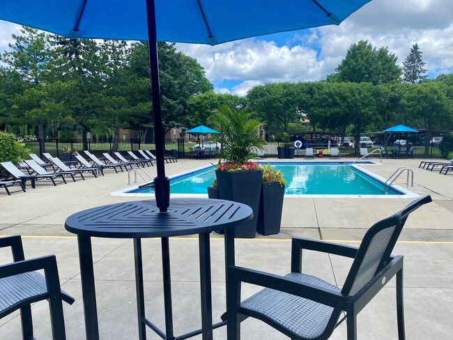 Lakeside Village Apartments