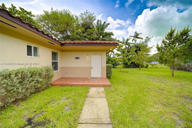 14709 NE 7th Ave in Miami, FL - Building Photo - Building Photo