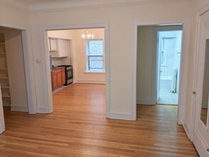 729 Hinman Ave, Unit 2E in Evanston, IL - Building Photo - Building Photo