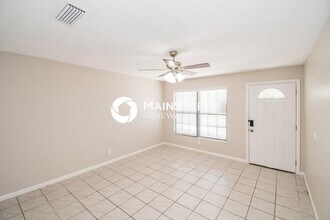 1061 Grove Park Dr E in Orange Park, FL - Building Photo - Building Photo