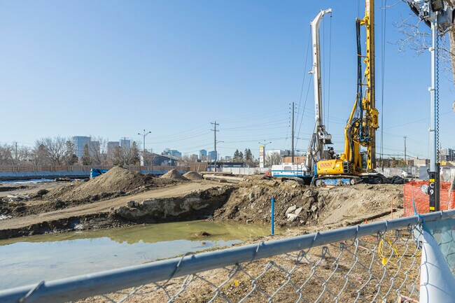 540 16 Av NE in Calgary, AB - Building Photo - Building Photo