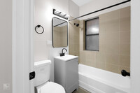 South Shore Apartments in Chicago, IL - Building Photo - Building Photo