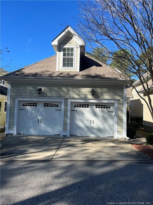 34 Falconridge Dr in Spring Lake, NC - Building Photo
