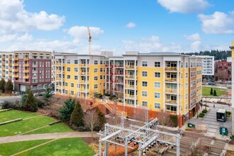 The Cleveland Condominiums in Redmond, WA - Foto de edificio - Building Photo