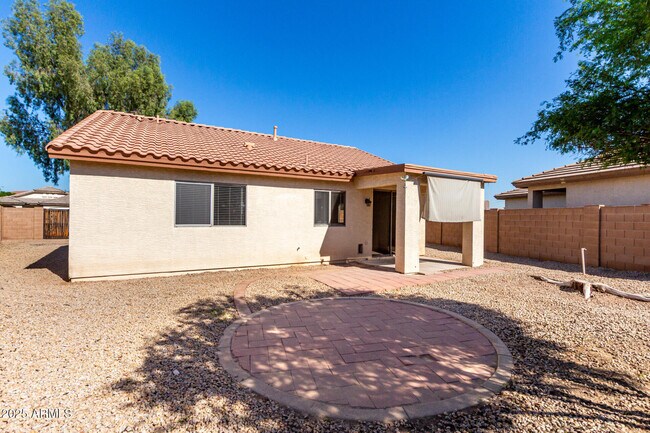 11187 W Almeria Rd in Avondale, AZ - Building Photo - Building Photo