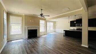 3124 Hawthorne Path in Braselton, GA - Building Photo