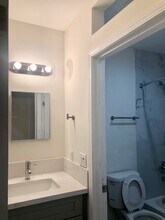 256 S Alexandria Ave in Los Angeles, CA - Foto de edificio - Building Photo