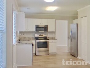 19 Willow Bend Dr in Taylors, SC - Building Photo - Building Photo