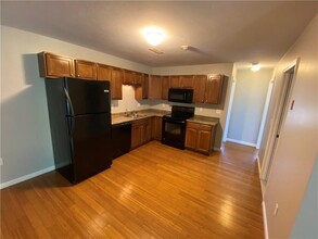 500 Mendon Rd-Unit -1 E in Cumberland, RI - Building Photo - Building Photo