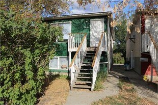 541 Wascana St in Regina, SK - Building Photo