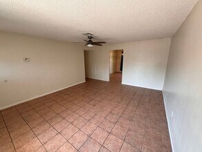 2002 N 47th Dr in Phoenix, AZ - Building Photo - Building Photo