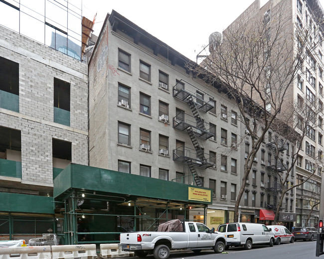 120-122 W 25th St in New York, NY - Building Photo - Building Photo