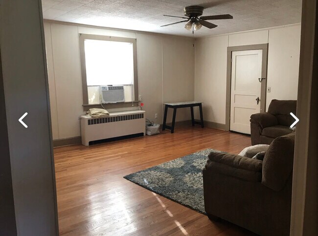 212 Westwood Dr, Unit #5 in McMinnville, TN - Foto de edificio - Building Photo