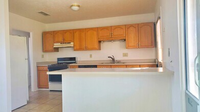 121 W 11th St in Ajo, AZ - Foto de edificio - Building Photo