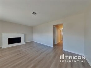 372 Hopkins Dr in Fairfield, CA - Building Photo - Building Photo