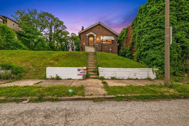 1965 Arlington Ave in St. Louis, MO - Building Photo - Building Photo