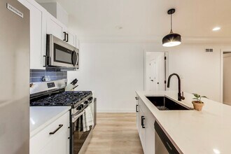 2619 N Kimball Ave, Unit G in Chicago, IL - Foto de edificio - Building Photo