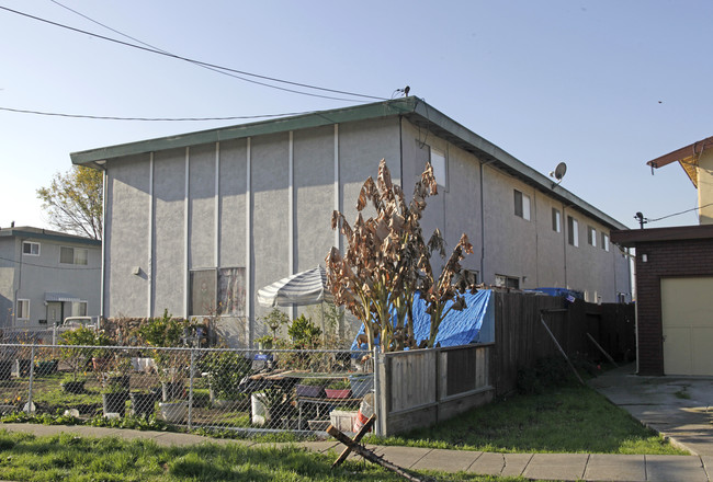 27159 Belvedere Ct in Hayward, CA - Foto de edificio - Building Photo