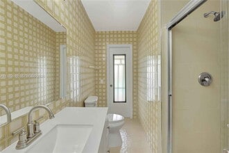 3225 SW 94th Ave in Miami, FL - Building Photo - Building Photo