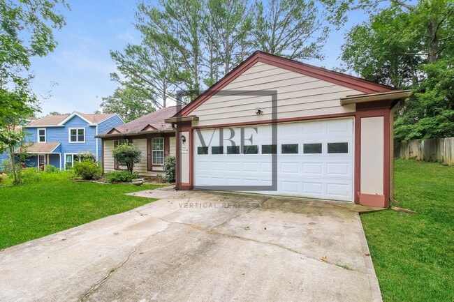 10858 Morning Dove Dr in Hampton, GA - Building Photo - Building Photo