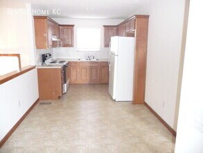 23505 W 73rd Terrace in Shawnee, KS - Building Photo - Building Photo
