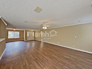 517 Lazy River Ln in Woodstock, GA - Building Photo - Building Photo