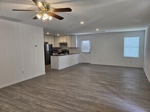 5819 Coahulia Rdg in Geronimo, TX - Foto de edificio - Building Photo