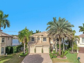 5028 SW 170th Ave in Miramar, FL - Building Photo - Building Photo