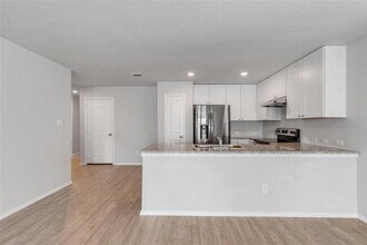 1923 Goldfinch in New Braunfels, TX - Building Photo - Building Photo