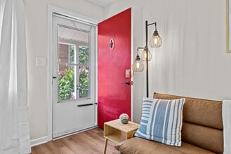 172 Cherry St in Norfolk, VA - Foto de edificio - Building Photo