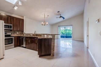 7705 Forest Green Ln in Boynton Beach, FL - Building Photo - Building Photo