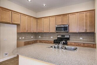 8703 Seguin Cove Ln in Richmond, TX - Building Photo - Building Photo