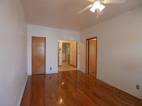 254 Clendenny Ave-Unit -4 in Jersey City, NJ - Building Photo - Building Photo