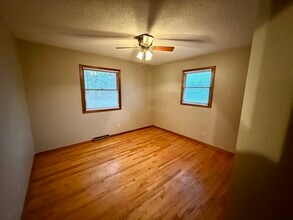 2285 Highview Dr in Marion, IA - Foto de edificio - Building Photo