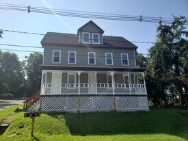 83 Grand Ave, Unit 83 Grand Ave - Vernon in Vernon, CT - Building Photo