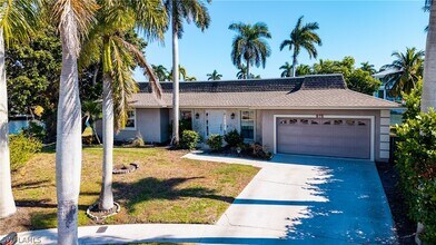 875 Robin Ct in Marco Island, FL - Building Photo - Building Photo