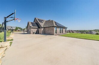 8208 Indian Hills Ct in Benbrook, TX - Building Photo - Building Photo