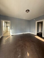 51 James St in Amsterdam, NY - Building Photo