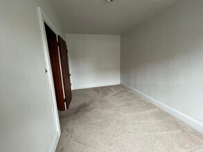 5215 S Lake Dr in Cudahy, WI - Building Photo - Building Photo