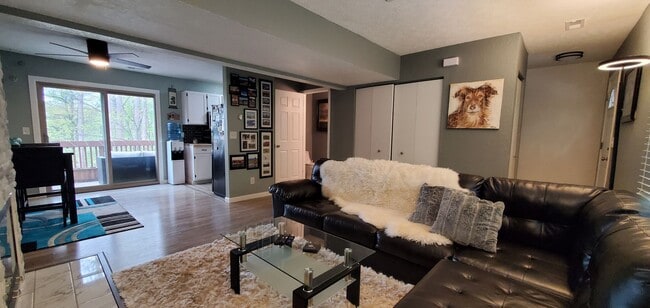 property at 3887 Emily Ln