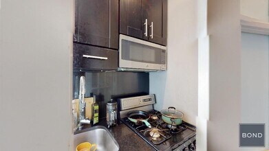 234 Mott St in New York, NY - Building Photo - Building Photo