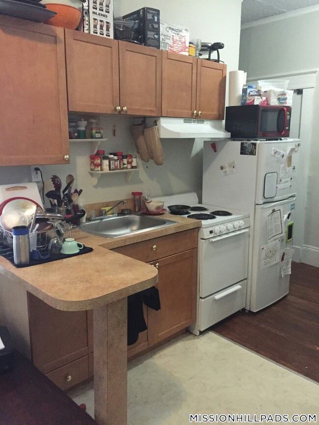 property at 883 Huntington Ave