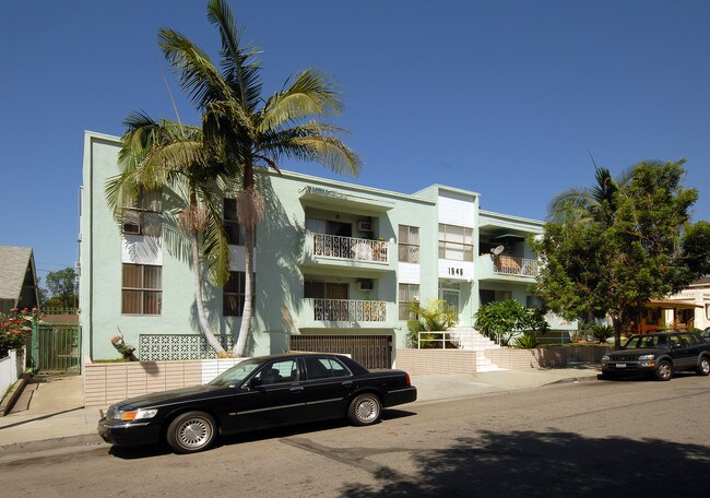 1545 Gordon St in Los Angeles, CA - Foto de edificio - Building Photo