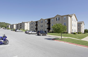 Mountain View Apartments in Fayetteville, AR - Foto de edificio - Building Photo