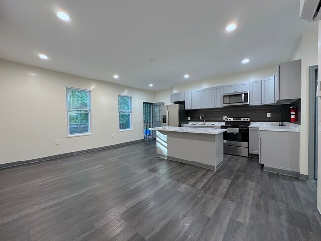 property at 405 Liberty St